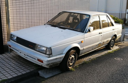 旧車　日産サニー1500GL　正面
