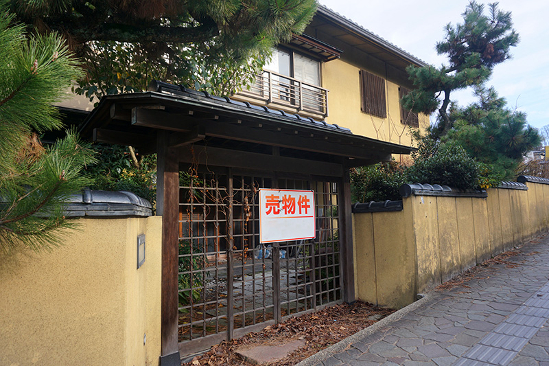 金沢市廃墟料亭1