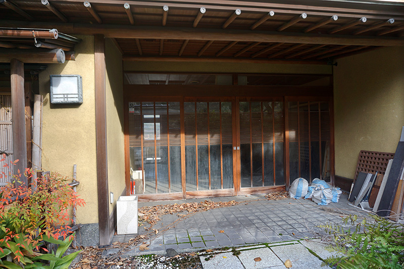 金沢市廃墟料亭2